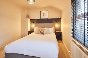 Host Stay Daisy Cottage