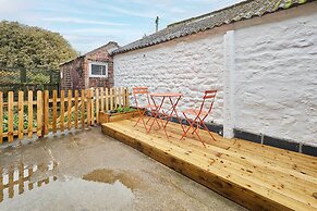 Host Stay Daisy Cottage