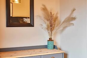 Host Stay Daisy Cottage