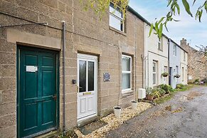 Host Stay Daisy Cottage