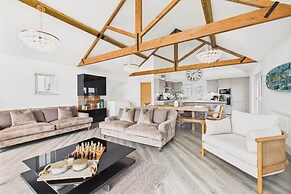 Host Stay Bay View Lodge
