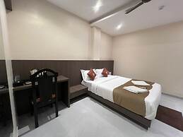 CR Residency By Glitz Hotels