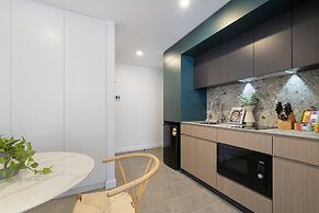 Modern Studio With Rooftop and BBQ Access