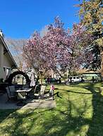 Historic Yakima Home 4BR Office Backyard Oasis