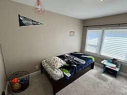 Historic Yakima Home 4BR Office Backyard Oasis
