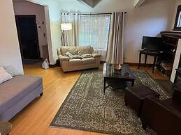 Historic Yakima Home 4BR Office Backyard Oasis