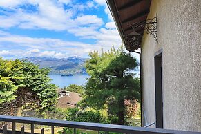 Charming Home With Stunning Lake Views