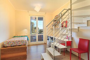 Lakefront Holiday Home