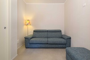 Lakefront Holiday Home