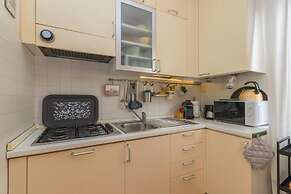 GuestHost -Sunny Dorsoduro Apartment