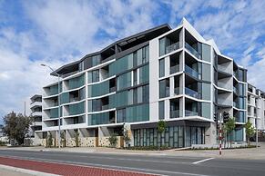 Bright Studio With Rooftop BBQ in Fremantle