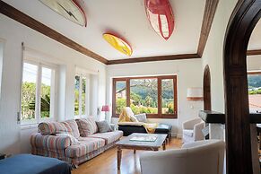 Moby Dick Lodge Colares
