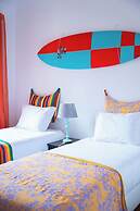 Moby Dick Lodge Colares