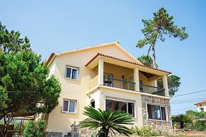 Moby Dick Lodge Colares