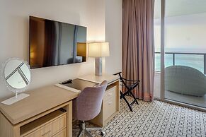 Luxe Beachfront Unit w/ Pool Access in Bal Harbour