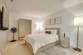 Luxe Beachfront Unit w/ Pool Access in Bal Harbour