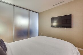 Luxe Beachfront Unit w/ Pool Access in Bal Harbour