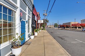 Steps to Restaurants & Shops! Dtwn Marshall Apt