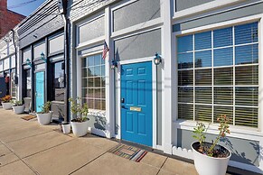 Steps to Restaurants & Shops! Dtwn Marshall Apt