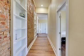 Shop, Dine & Unwind at Historic Dtwn Marshall Apt