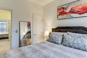 1 Mi to Dtwn Cincinnati: Spacious Townhome w/ Deck