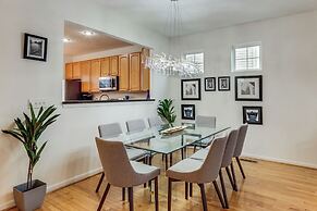 1 Mi to Dtwn Cincinnati: Spacious Townhome w/ Deck