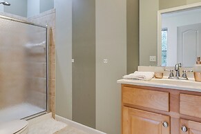 1 Mi to Dtwn Cincinnati: Spacious Townhome w/ Deck