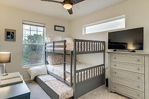 1 Mi to Dtwn Cincinnati: Spacious Townhome w/ Deck