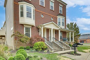 1 Mi to Dtwn Cincinnati: Spacious Townhome w/ Deck