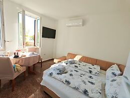 Belle Époque Boutique Apartment