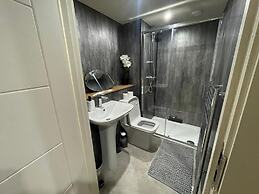 Central Leeds Apartment Oasis