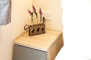 Host Stay Pine Lodge