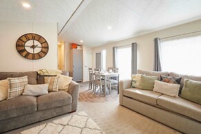 Host Stay Pine Lodge