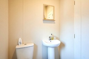 Host Stay Pine Lodge