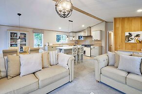 Host Stay Grace Louise Retreat