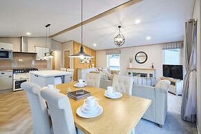 Host Stay Grace Louise Retreat