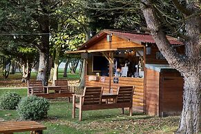 Host Stay Wag Tail Lodge