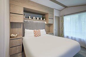 Host Stay Wag Tail Lodge