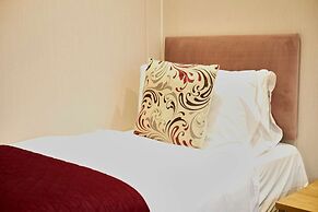 Host Stay Kinship Lodge