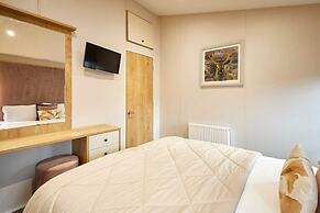 Host Stay Kinship Lodge