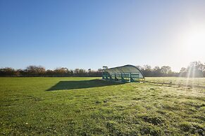 Host Stay Kinship Lodge