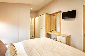 Host Stay Kinship Lodge