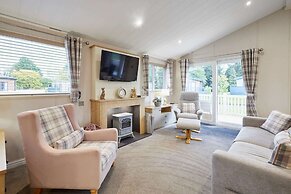 Host Stay Kinship Lodge