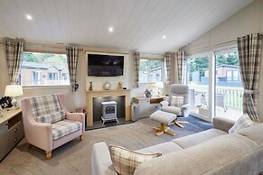 Host Stay Kinship Lodge
