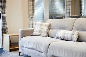Host Stay Kinship Lodge