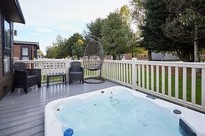 Host Stay Lucas Lodge
