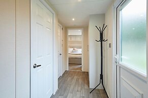 Host Stay Lucas Lodge