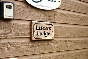Host Stay Lucas Lodge