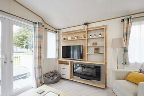 Host Stay Squirrel Lodge