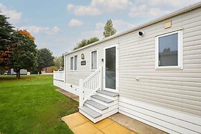 Host Stay Squirrel Lodge